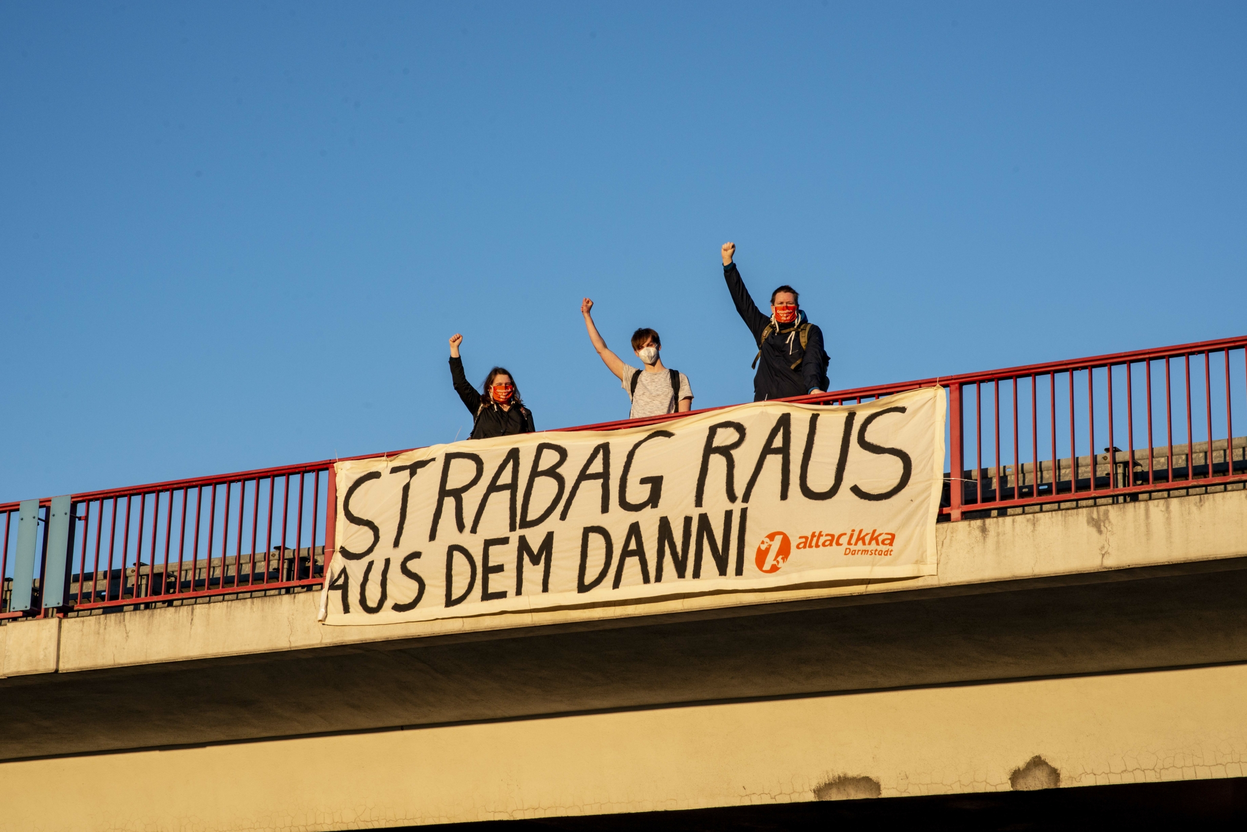 im März 2021 fordern wir Strabag auf nicht den Bau zu beginnen…