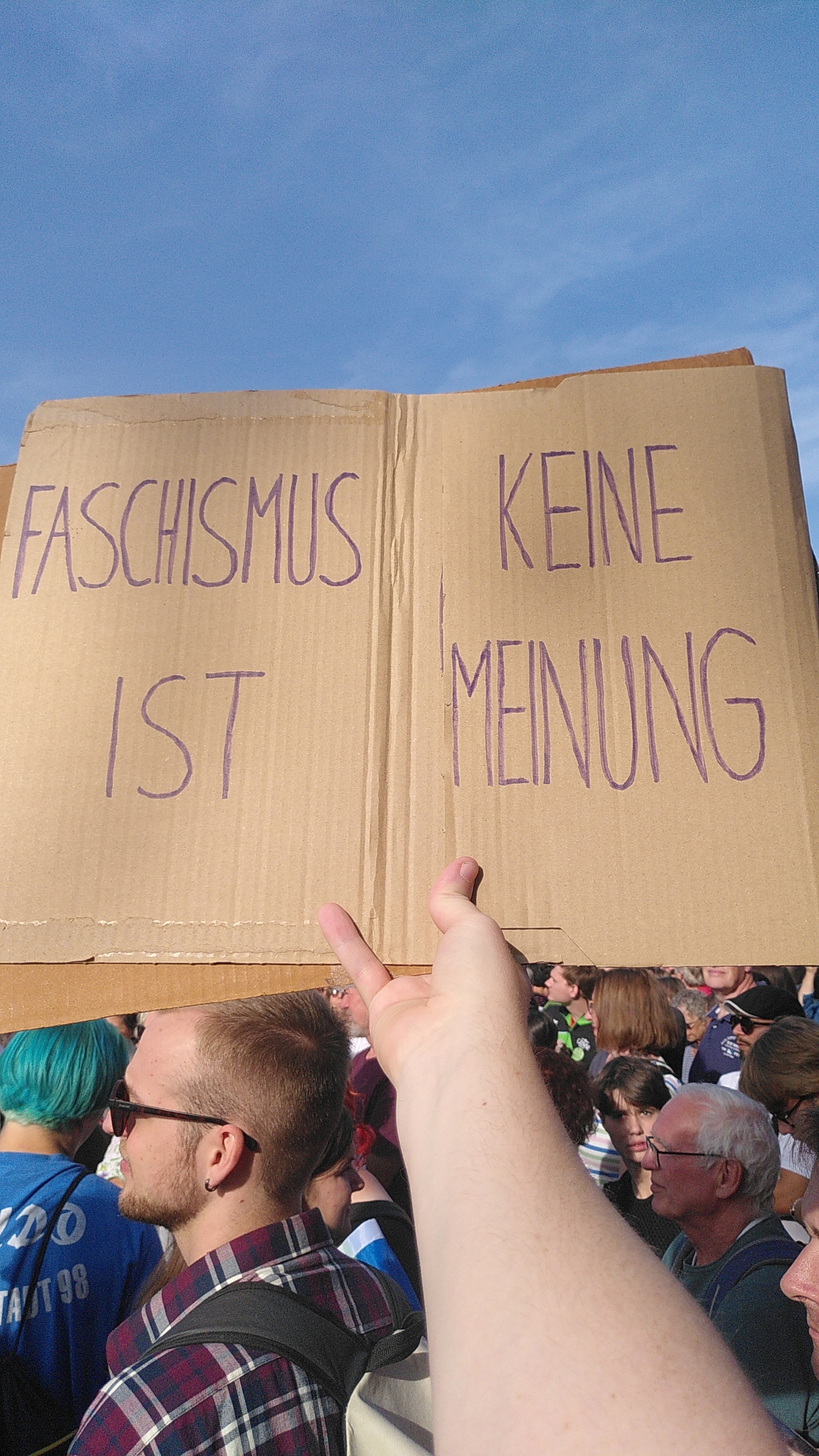 Demo gegen die AfD in Gundernhausen