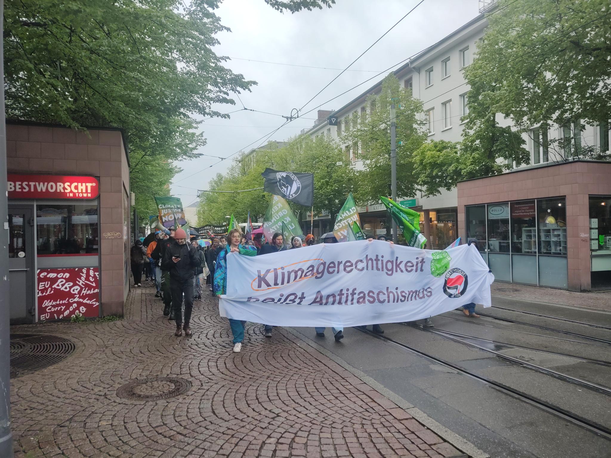 Klimastreik 2024: Gegen Klimawandel und Faschismus